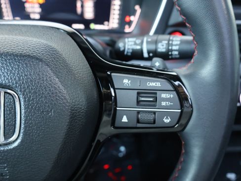 Used 2025 Honda Pilot Black Edition image 38