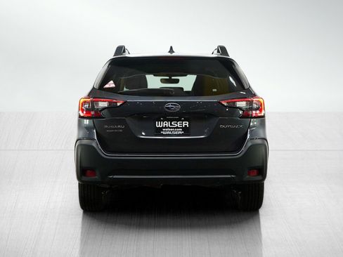 Used 2024 Subaru Outback Premium AWD/4WD image 4
