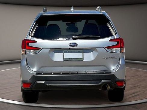 Used 2022 Subaru Forester Premium w/ Popular Package #1 AWD/4WD image 4