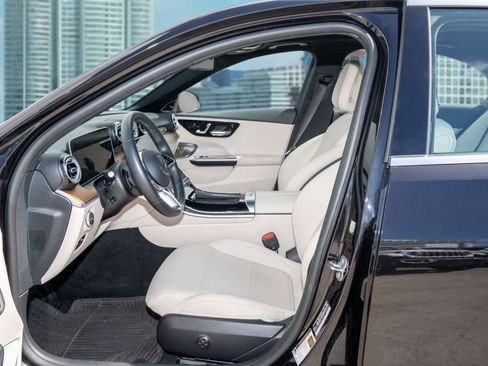 Used 2023 Mercedes-Benz C 300 4MATIC Sedan image 16