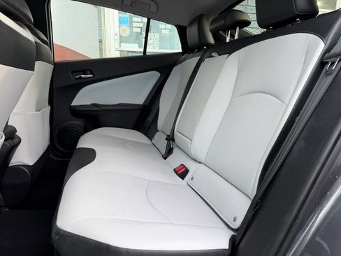 Used 2019 Toyota Prius XLE w/ Advanced Technology Package image 12