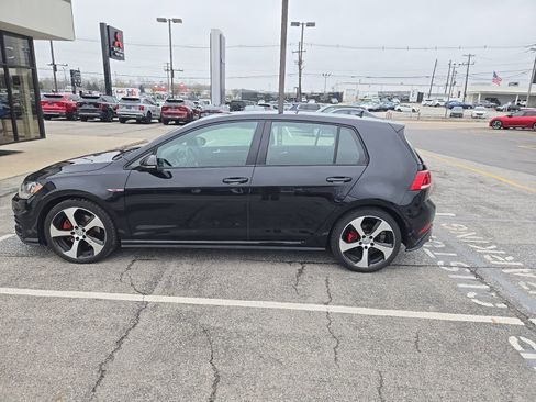 Used 2018 Volkswagen GTI SE image 5