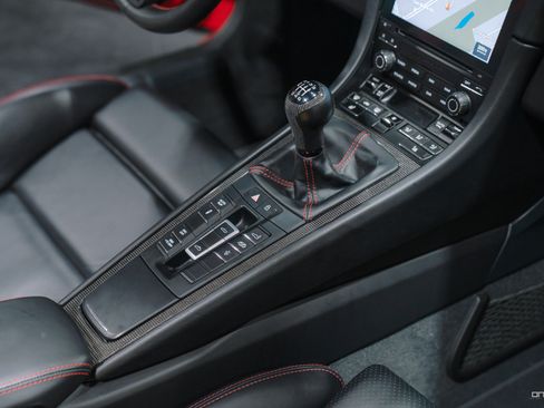 Used 2019 Porsche 911 Speedster RWD image 11