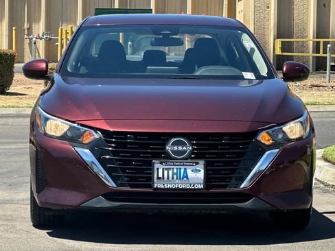 Used 2024 Nissan Sentra SV FWD image 11