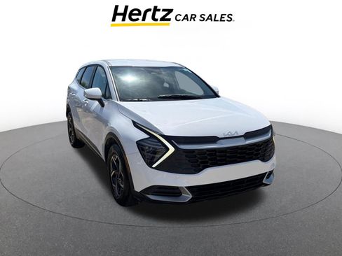 Used 2025 Kia Sportage LX image 1