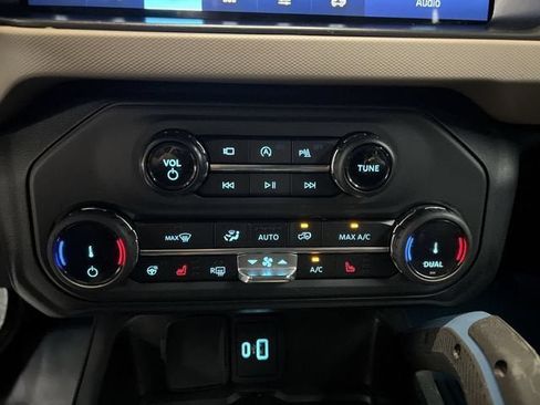 Used 2022 Ford Bronco Wildtrak AWD/4WD image 18