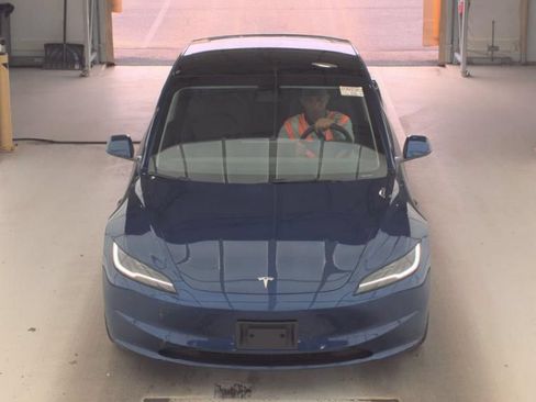 Used 2024 Tesla Model 3 Standard Range RWD image 2