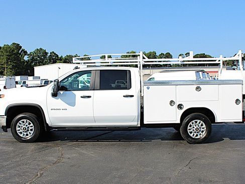 Used 2025 Chevrolet Silverado 2500 W/T w/ WT/CX Safety Package AWD/4WD image 6
