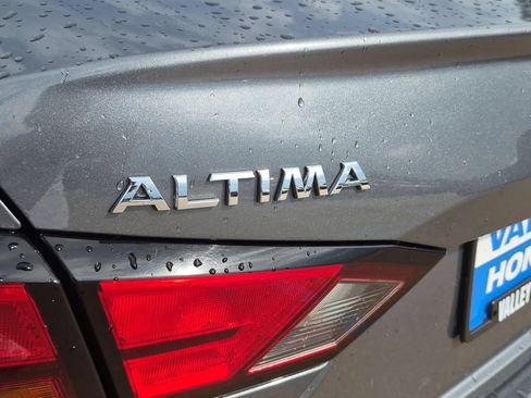 Used 2020 Nissan Altima 2.5 SL FWD image 28