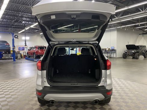 Used 2019 Ford Escape Titanium image 13