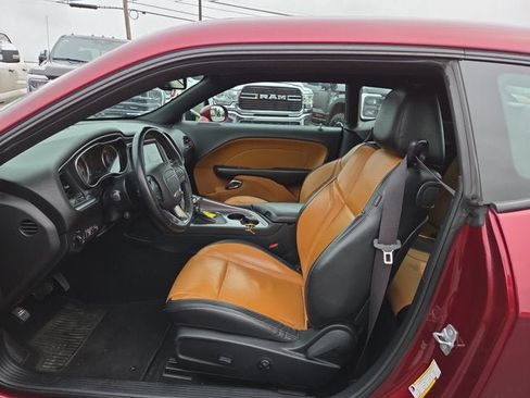 Used 2019 Dodge Challenger SXT w/ Plus Package AWD/4WD image 11