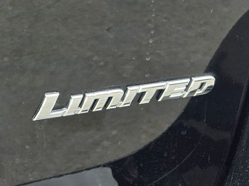 Used 2013 Toyota Highlander Limited image 14