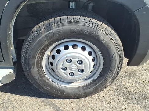 Used 2025 RAM ProMaster 2500 w/ U-Haul Equipment Group FWD image 12