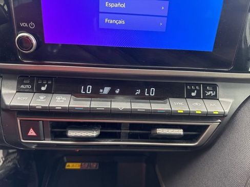 Used 2025 Toyota Camry LE w/ Convenience Package image 16