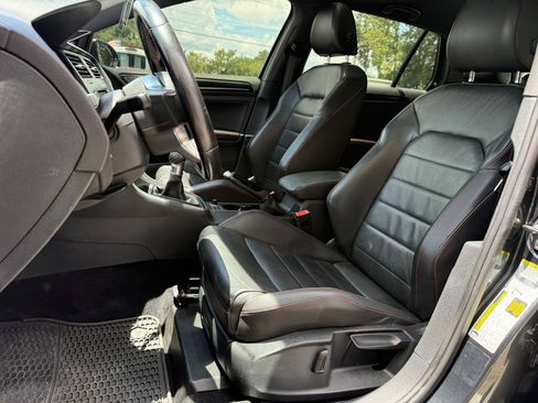 Used 2015 Volkswagen Golf 4-Door FWD image 22