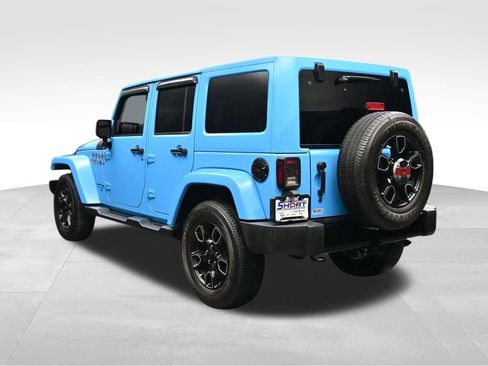 Used 2018 Jeep Wrangler Unlimited Sahara AWD/4WD image 3