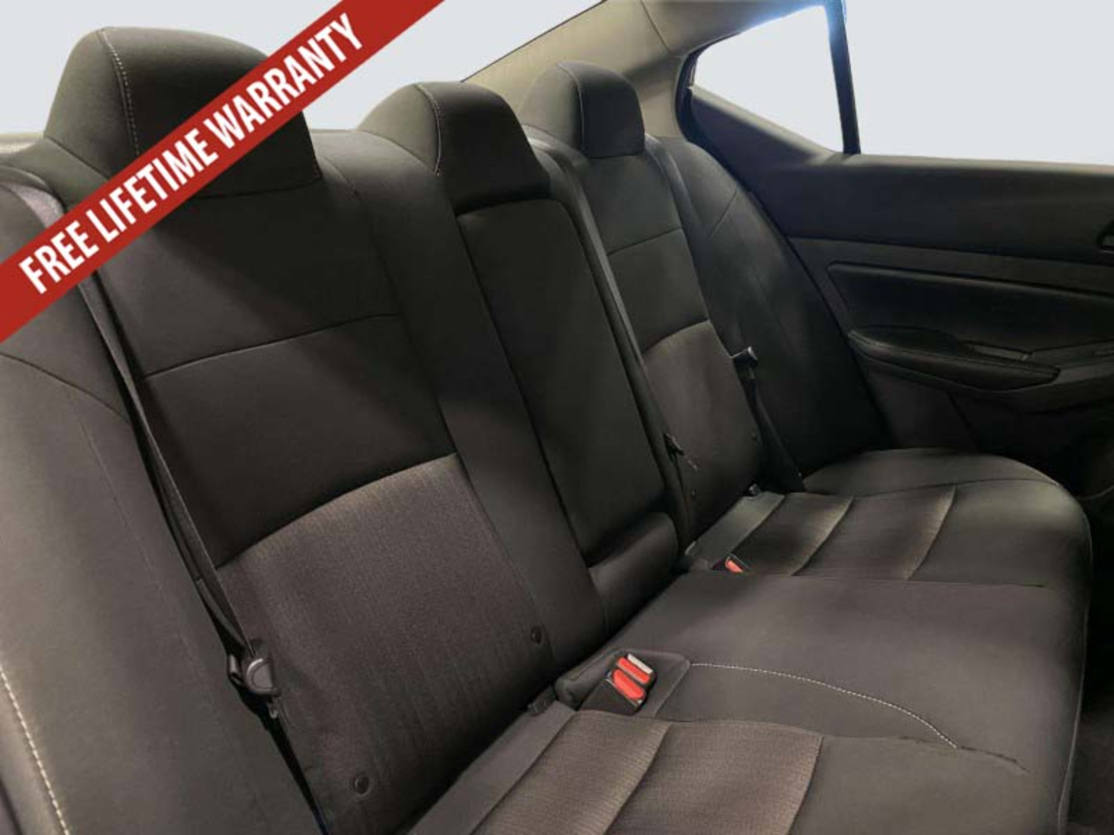 Used 2025 Nissan Altima 2.5 SV FWD image 32