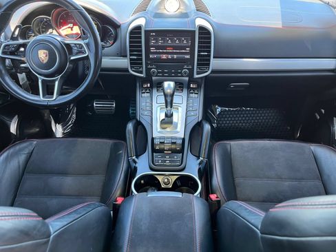 Used 2018 Porsche Cayenne GTS AWD/4WD image 14