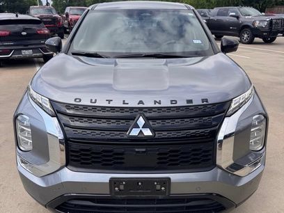Used 2024 Mitsubishi Outlander SE Black Edition
