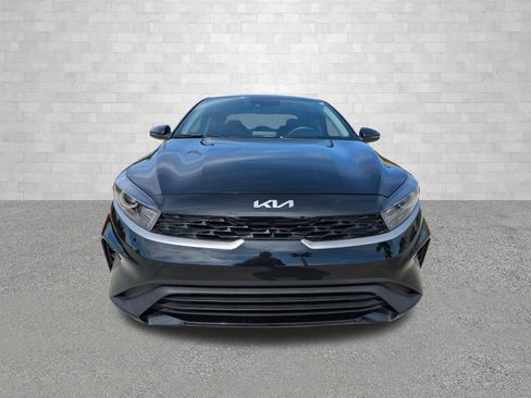 Used 2024 Kia Forte LXS w/ LXS Technology Package FWD image 6
