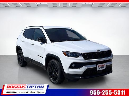 New 2026 Jeep Compass Latitude AWD/4WD image 1