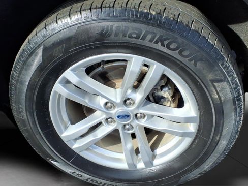 Certified 2023 Ford Explorer XLT w/ Equipment Group 202A image 8