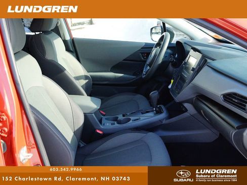 Used 2024 Subaru Crosstrek 2.0i image 9
