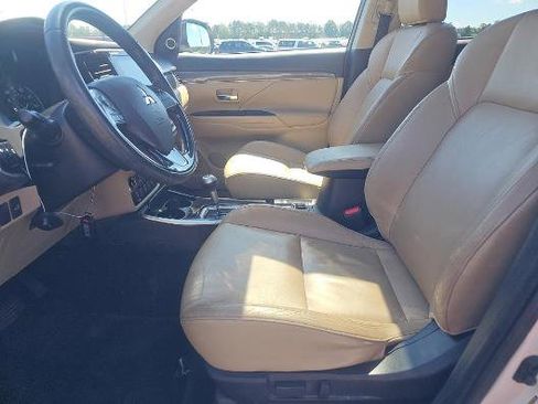 Used 2019 Mitsubishi Outlander SE FWD image 4