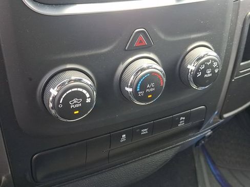 Used 2024 RAM 1500 Warlock AWD/4WD image 15