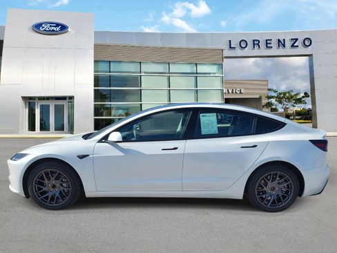 Used 2025 Tesla Model 3 Long Range image 8