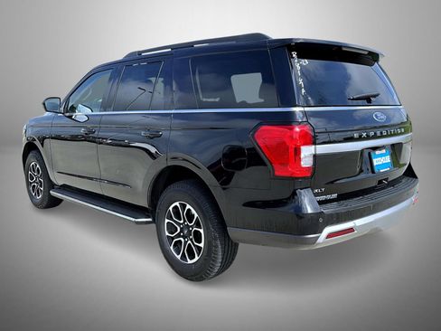 Used 2023 Ford Expedition XLT AWD/4WD image 7