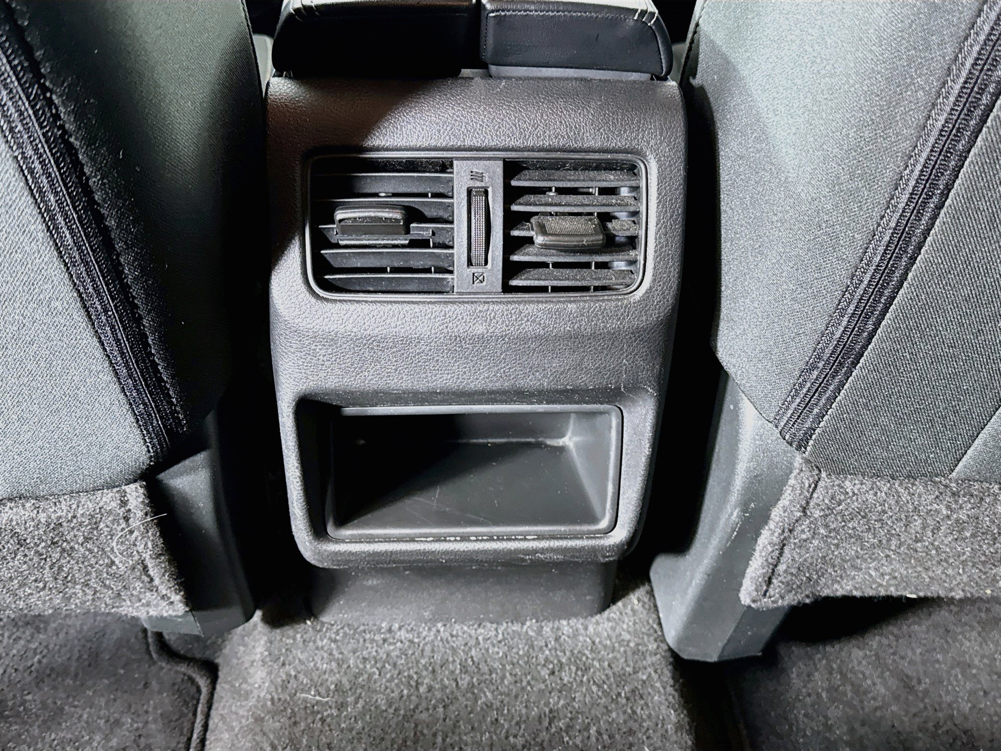 Used 2023 Nissan Rogue S AWD/4WD image 24