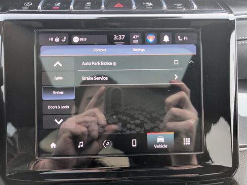 Used 2023 Jeep Grand Cherokee Altitude image 47