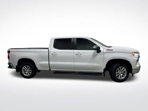 Used 2022 Chevrolet Silverado 1500 LT w/ Z71 Off-Road Package image 2