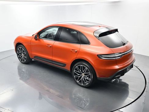 Certified 2025 Porsche Macan image 35