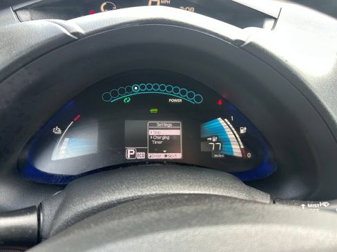 Used 2015 Nissan Leaf S w/ Charge Package FWD image 18