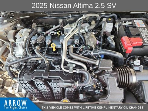 Used 2025 Nissan Altima 2.5 SV FWD image 15