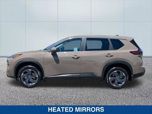 Used 2025 Nissan Rogue SV FWD image 2