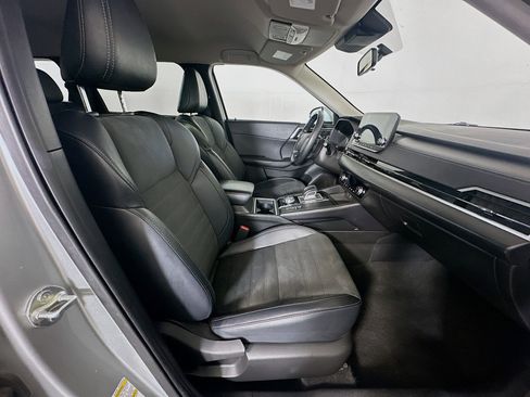 Used 2024 Mitsubishi Outlander SE FWD image 34