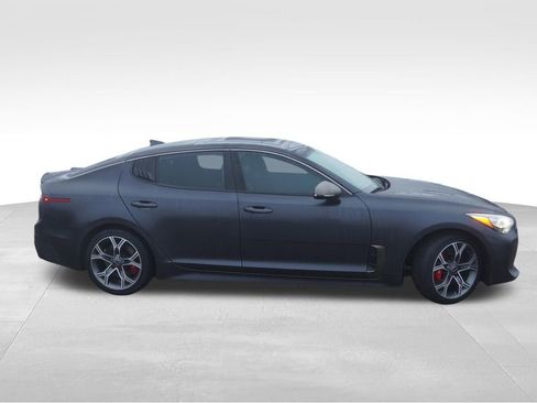 Certified 2019 Kia Stinger GT2 image 2