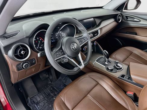 Used 2019 Alfa Romeo Stelvio Ti AWD/4WD image 9