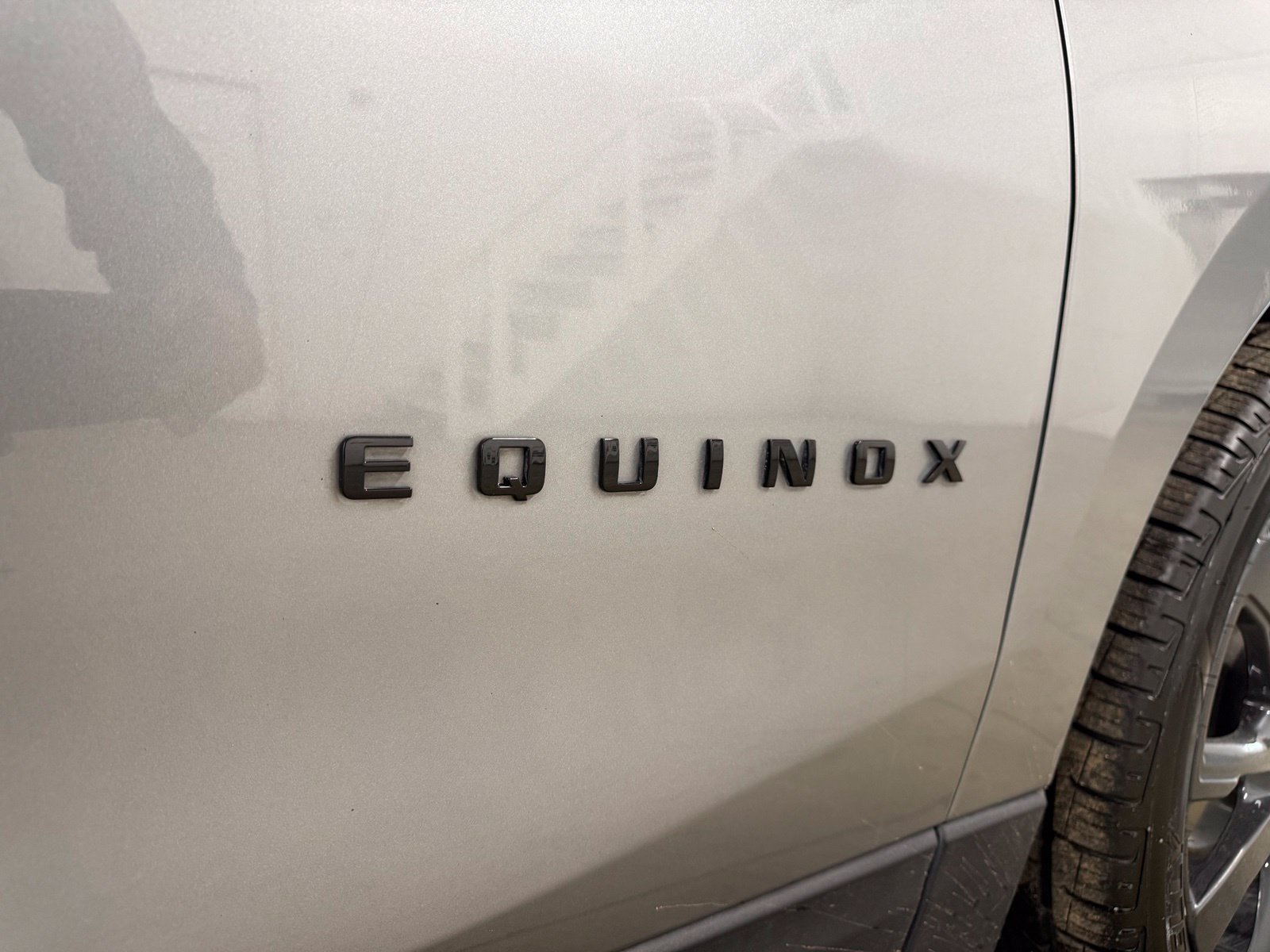 Used 2023 Chevrolet Equinox RS w/ LPO, Floor Liner Package FWD image 3