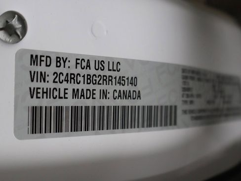 Used 2024 Chrysler Pacifica Touring-L image 50