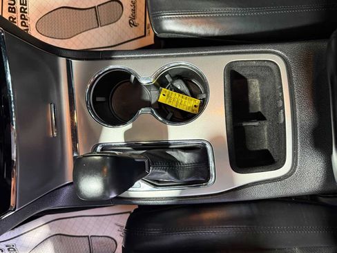 Used 2019 Jeep Grand Cherokee Altitude AWD/4WD image 21