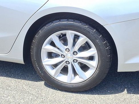 Used 2021 Chevrolet Malibu LT FWD image 29