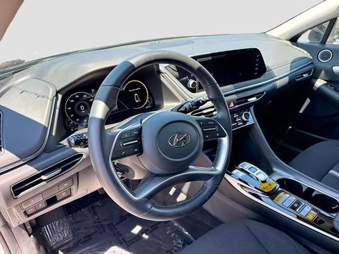 Used 2023 Hyundai Sonata SEL w/ Convenience Package FWD image 9