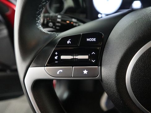 Used 2025 Hyundai Elantra SEL image 29