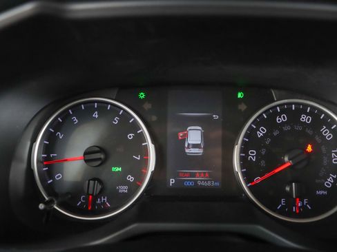 Used 2021 Toyota RAV4 XLE image 15