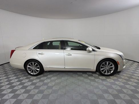 Used 2014 Cadillac XTS Luxury FWD image 4
