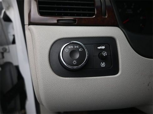 Used 2011 Chevrolet Impala LS image 31